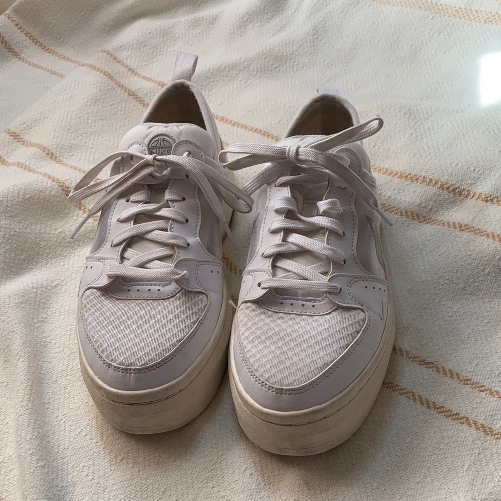 Nike Court Vision Alta Size 8